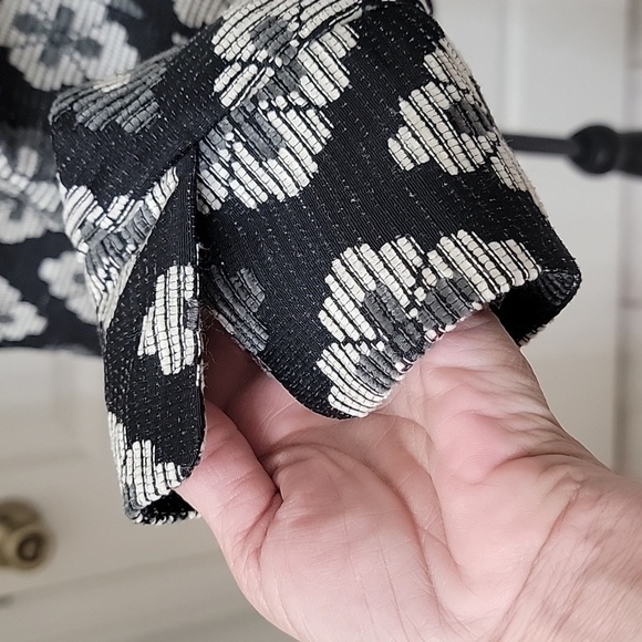 Sigrid Olsen Size 12 Black & Gray Floral Brocade Fitted Jacket Blazer, EUC - Picture 5 of 16